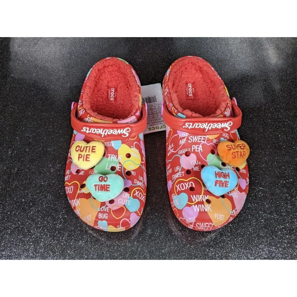 Crocs Classic Clog Fur Lined Sweethearts Red Pink Size J5 Women's Size 7 NIB
